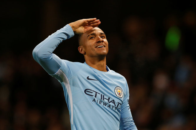Danilo ăn mừng bàn nâng tỉ số lên 4-0. Ảnh: REUTERS