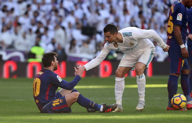Ronaldo Vẫn Là Kẻ Bám Đuổi Messi - Tuổi Trẻ Online
