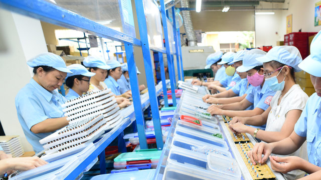Để giữ lại công ăn việc làm