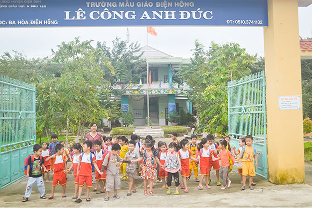 Trẻ mầm non xã Điện Hồng được học ở ngôi trường bề thế bậc nhất huyện Điện Bàn - Ảnh: T.Ba