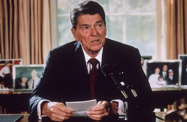 Tổng thống Mỹ Ronald Reagan, người được cho là đã dùng vũ khí giá dầu để tấn công Liên Xô - Ảnh: History.com