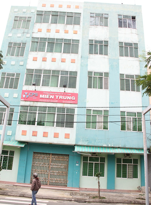 Theo Sở GD-ĐT TP Đà Nẵng, Trường trung cấp Kinh tế - kỹ thuật miền Trung là một trong ba trường đã tạm dừng tuyển sinh - Ảnh: Đoàn Cường