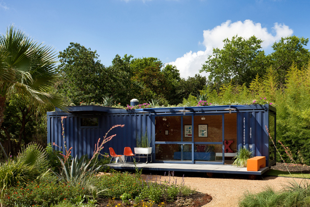 Nhà container tuyệt đẹp với khu vườn trên nóc - Tuổi Trẻ Online