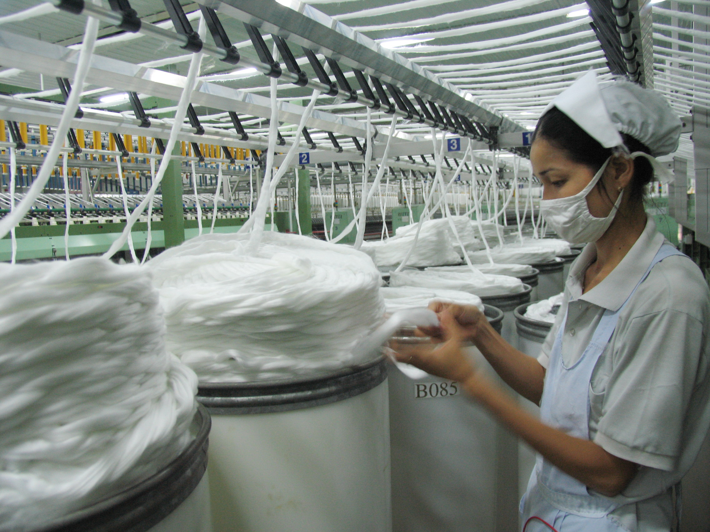 Sản xuất sợi xuất khẩu tại một doanh nghiệp trên địa bàn TP.HCM - Ảnh: T.V.N.