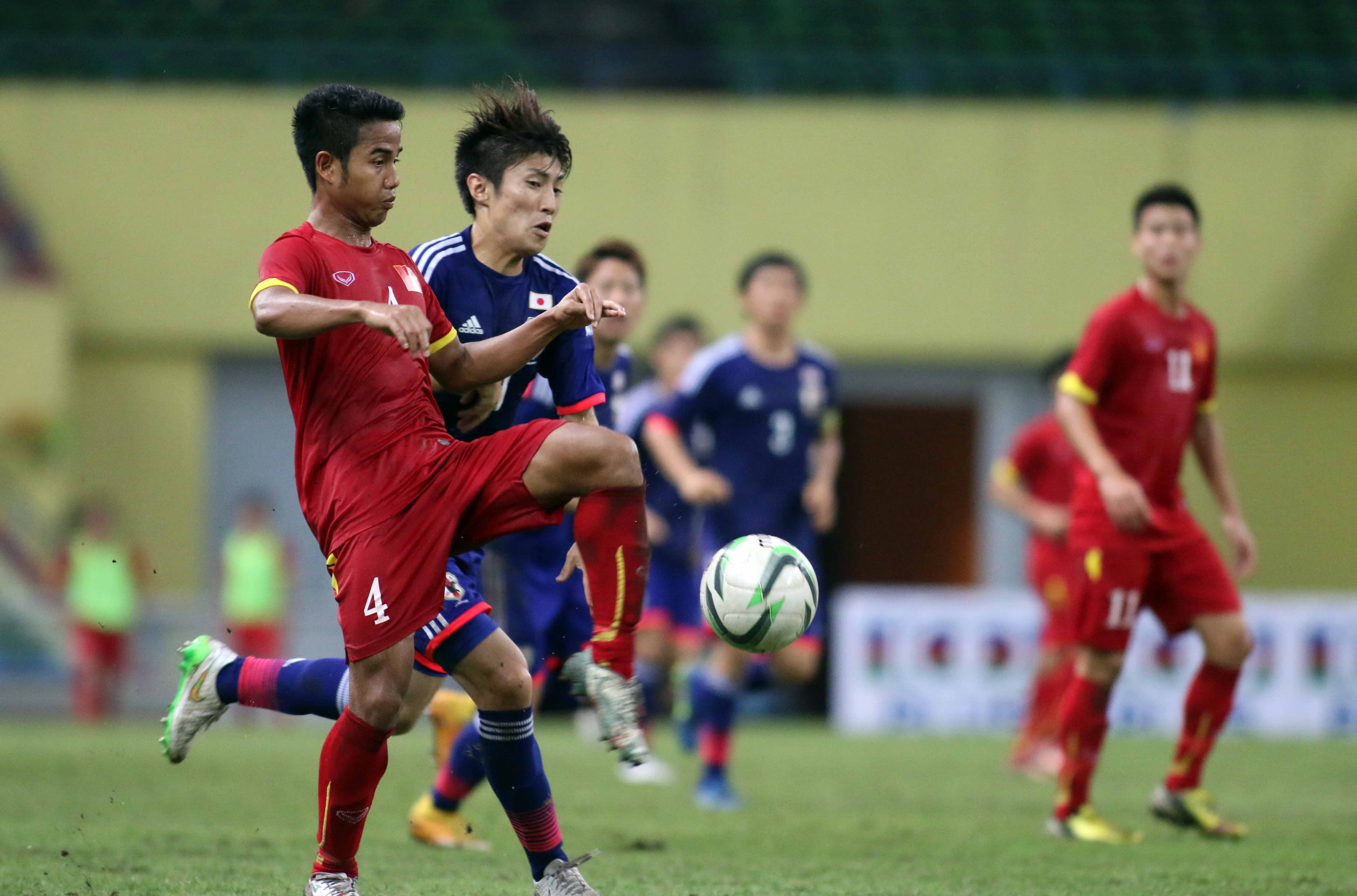 Đức Lương (trái) - cầu thủ thứ 9 của HAGL được gọi vào đội tuyển U-23 VN - Ảnh: N.K.