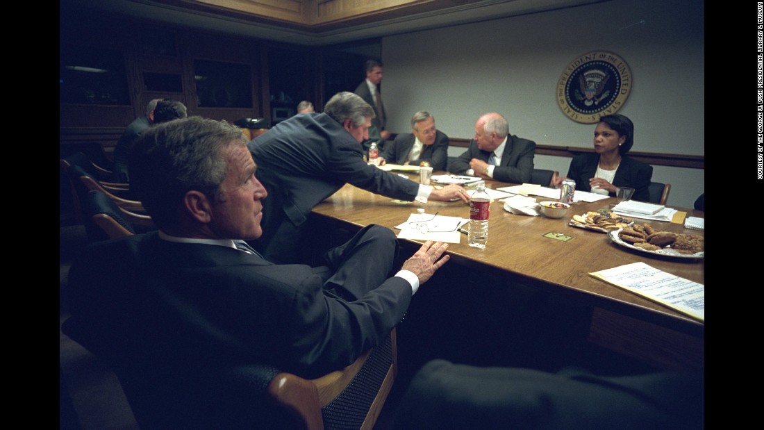 Ông Bush họp với các cố vấn sau bài diễn văn
