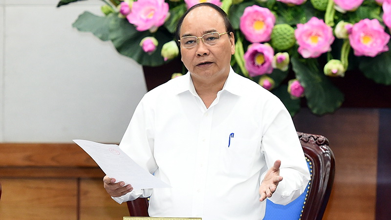 Thủ tướng Nguyễn Xuân Phúc phát biểu sáng 17-8 - Ảnh: Quang Hiếu