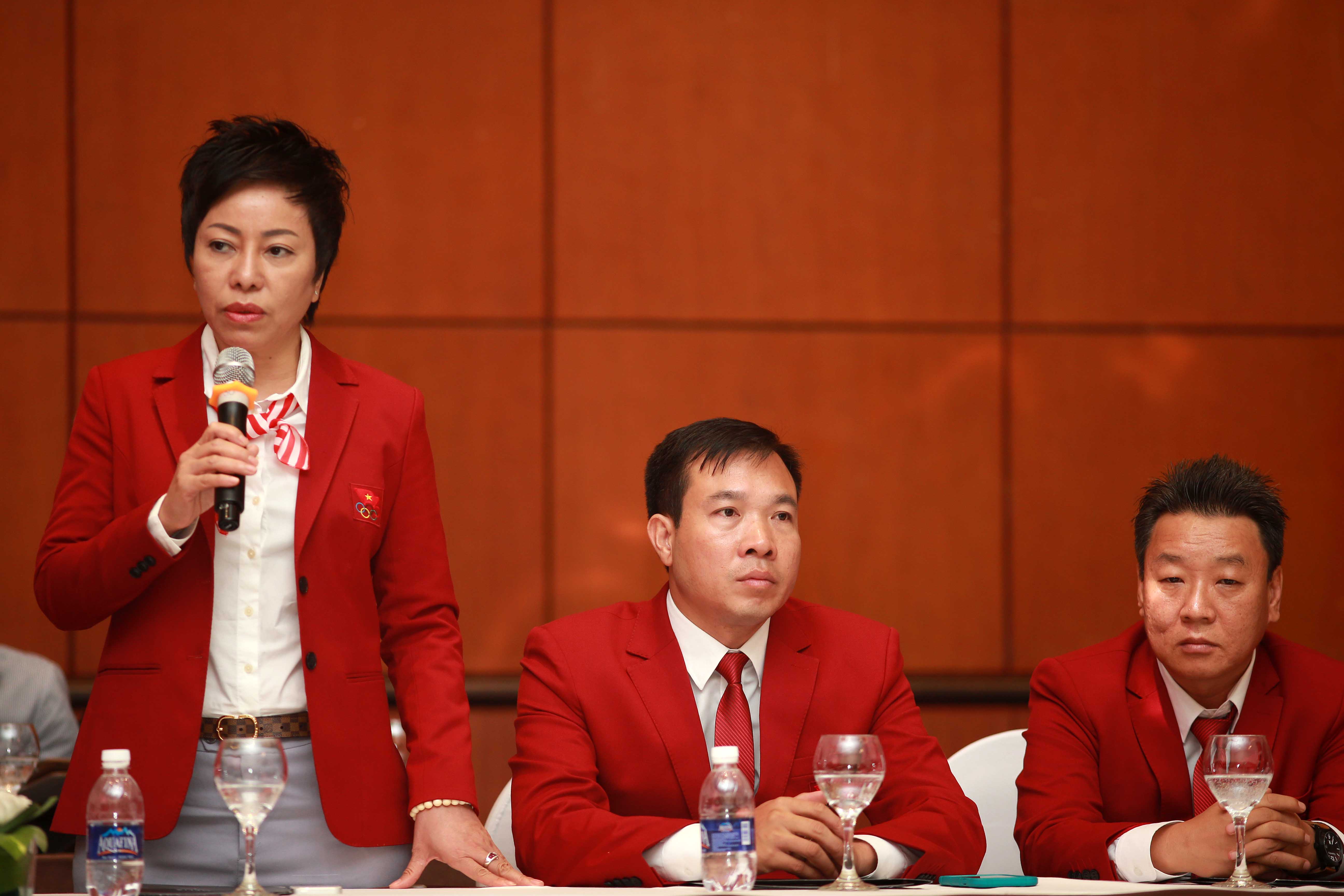 HLV Nguyễn Thị Nhung phát biểu tại buổi gặp mặt tổng kết của đoàn TTVN dự Olympic Rio 2016. Ảnh: NAM KHÁNH