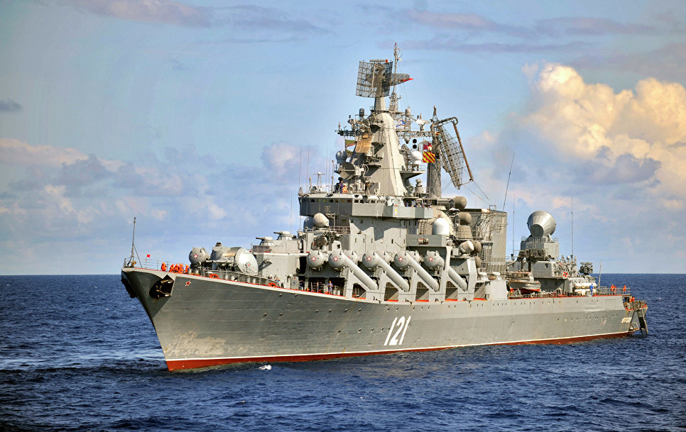 Tuần dương hạm mang tên lửa Matxcơva - ảnh: RIA