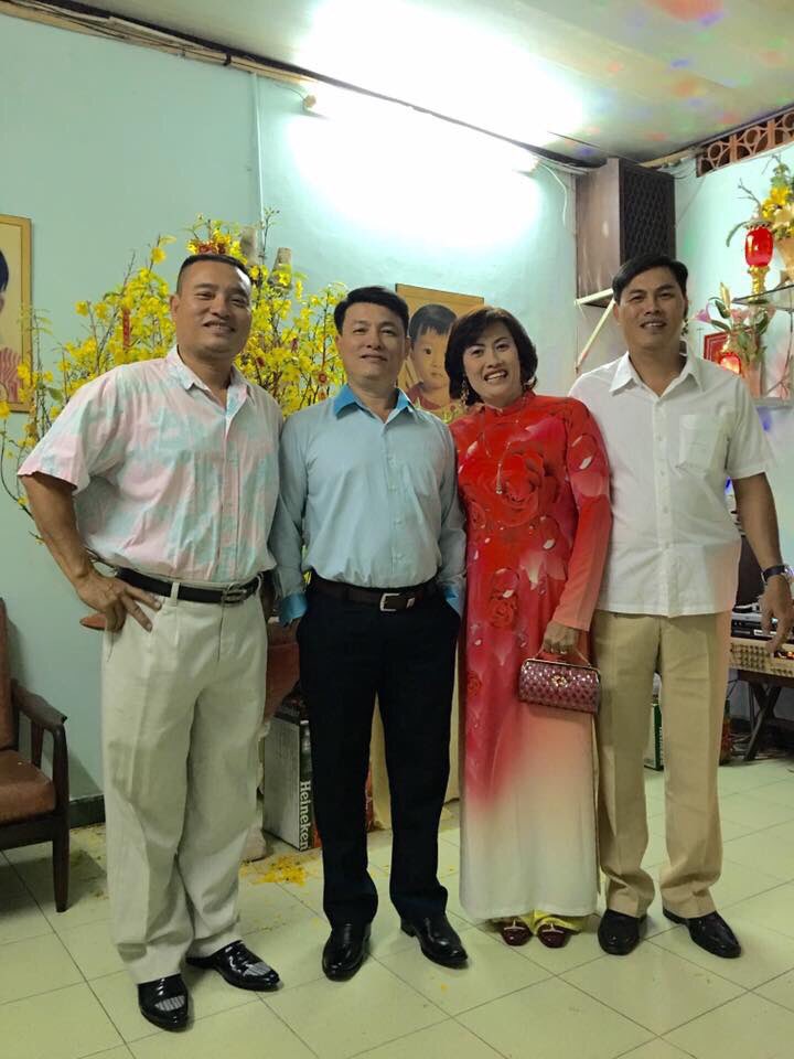 Từ trái qua: các anh Nguyễn Trí Dũng, Nguyễn Trung, Nguyễn Kiều Oanh và anh Nguyễn Trí Cường. Ảnh: H.Đ