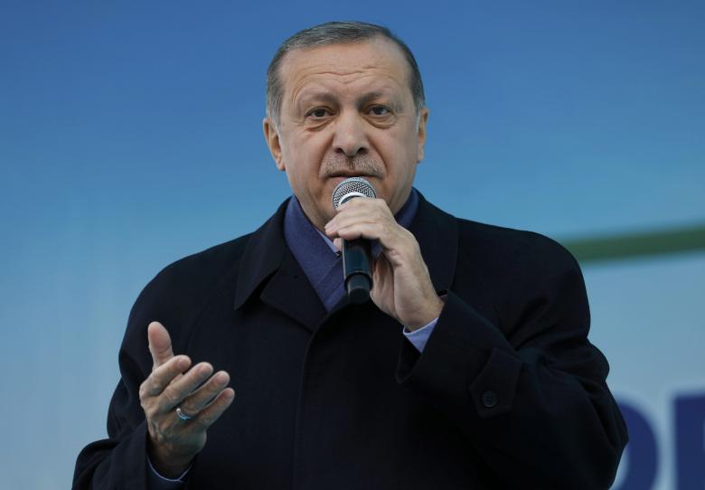Tổng thống Thổ Nhĩ Kỳ Tayyip Erdogan trong một phát biểu vận động cho cuộc trưng cầu thay đổi hiến pháp - Ảnh: Reuters