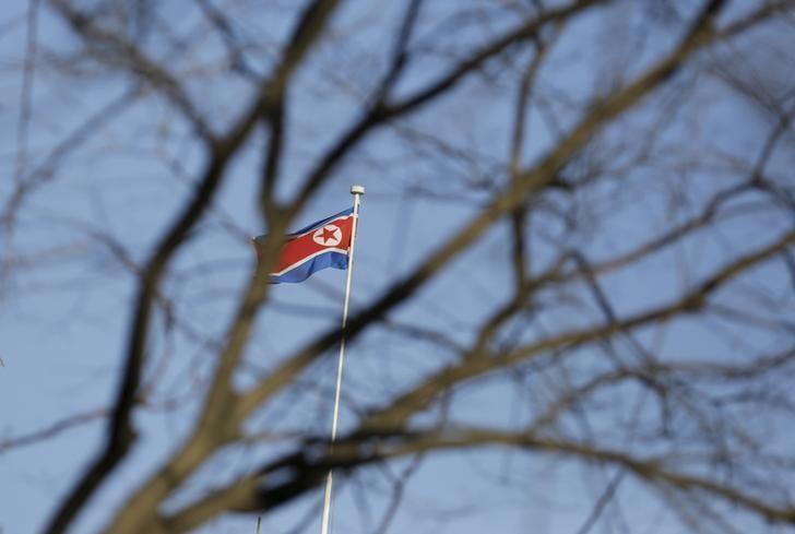 Lá cờ của Đại sứ quán Triều Tiên tại Bắc Kinh, Trung Quốc - Ảnh: Reuters