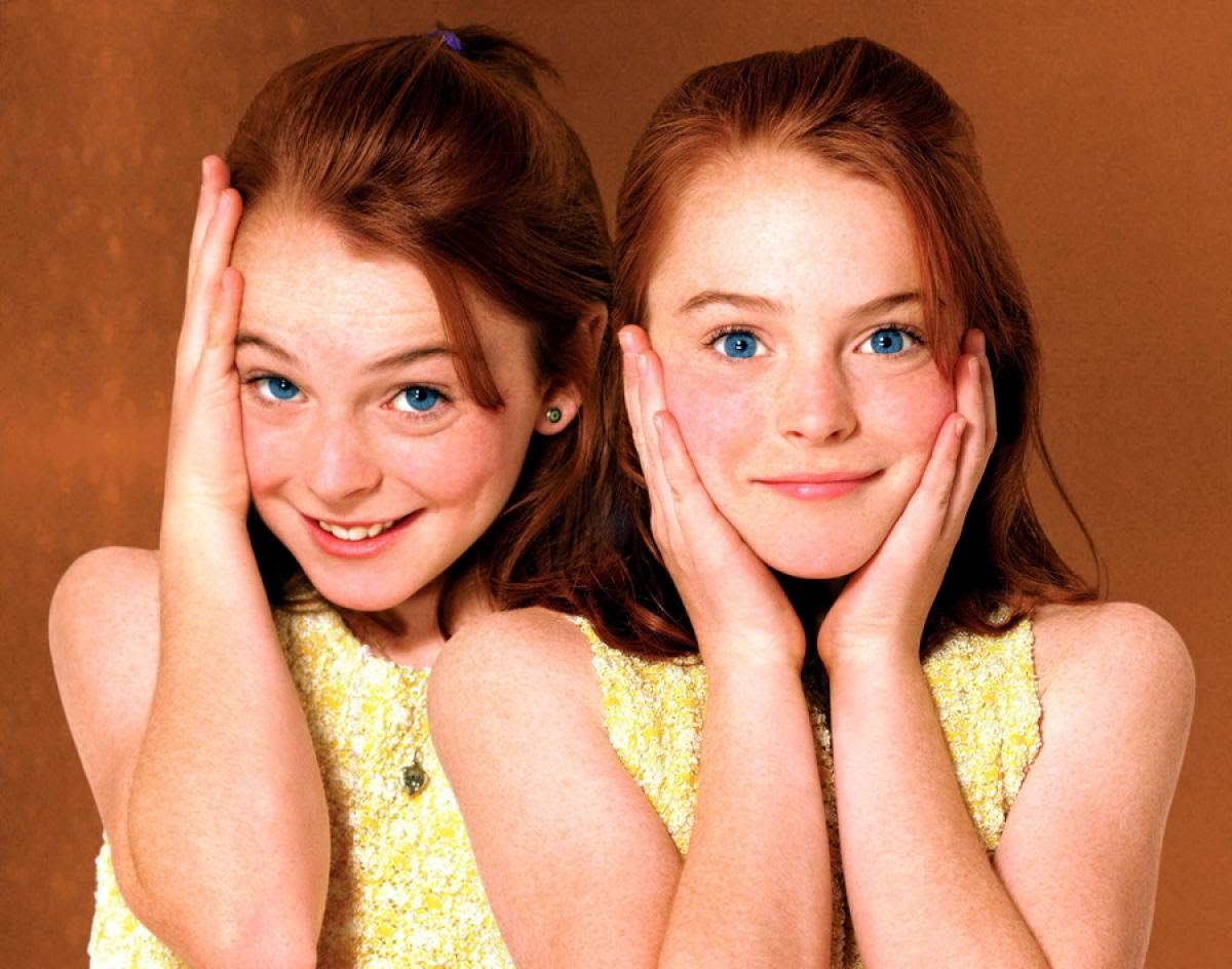 Lindsay Lohan đóng vai hai chị em sinh đôi trong The Parent Trap - Ảnh: Walt Disney
