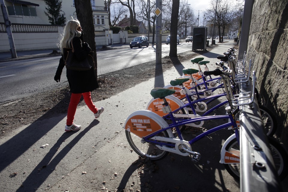 Xe đạp cho thuê tại Na Uy - Ảnh: Reuters