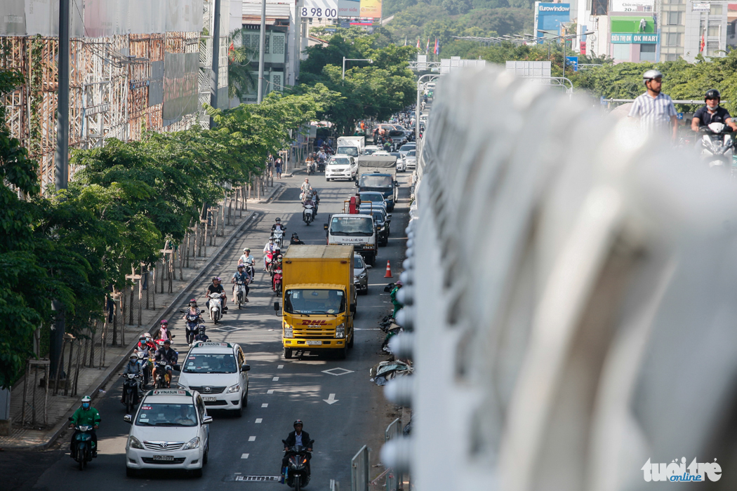 Cầu đi vào hoạt động sẽ giải quyết vấn đề giao thông phức tạp tại khu vực Cảng hàng không quốc tế Tân Sơn Nhất- Ảnh: NAM TRẦN