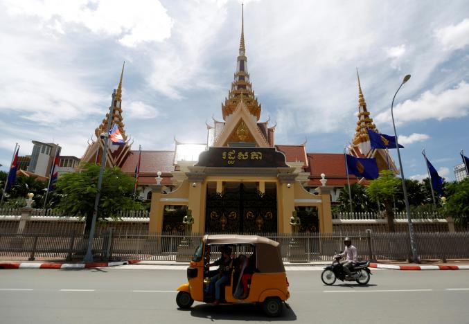 Tòa nhà Quốc hội Campuchia - Ảnh: Reuters