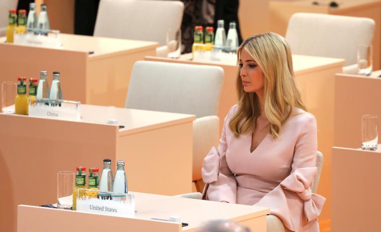Ivanka Trump ngồi trong thời gian mở đầu của phiên làm việc thứ ba tại hội nghị G20 ở Hamburg (Đức) ngày 8-7 - Ảnh: Reuters