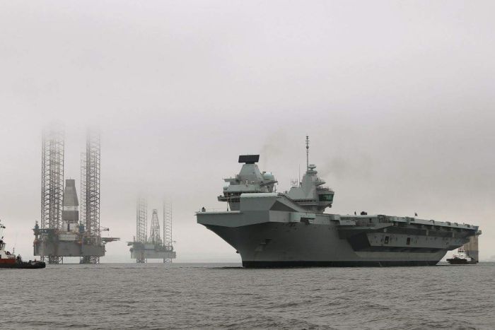 Tàu HMS Queen Elizabeth của Hải quân Hoàng gia Anh - Ảnh: Bộ Quốc phòng Anh