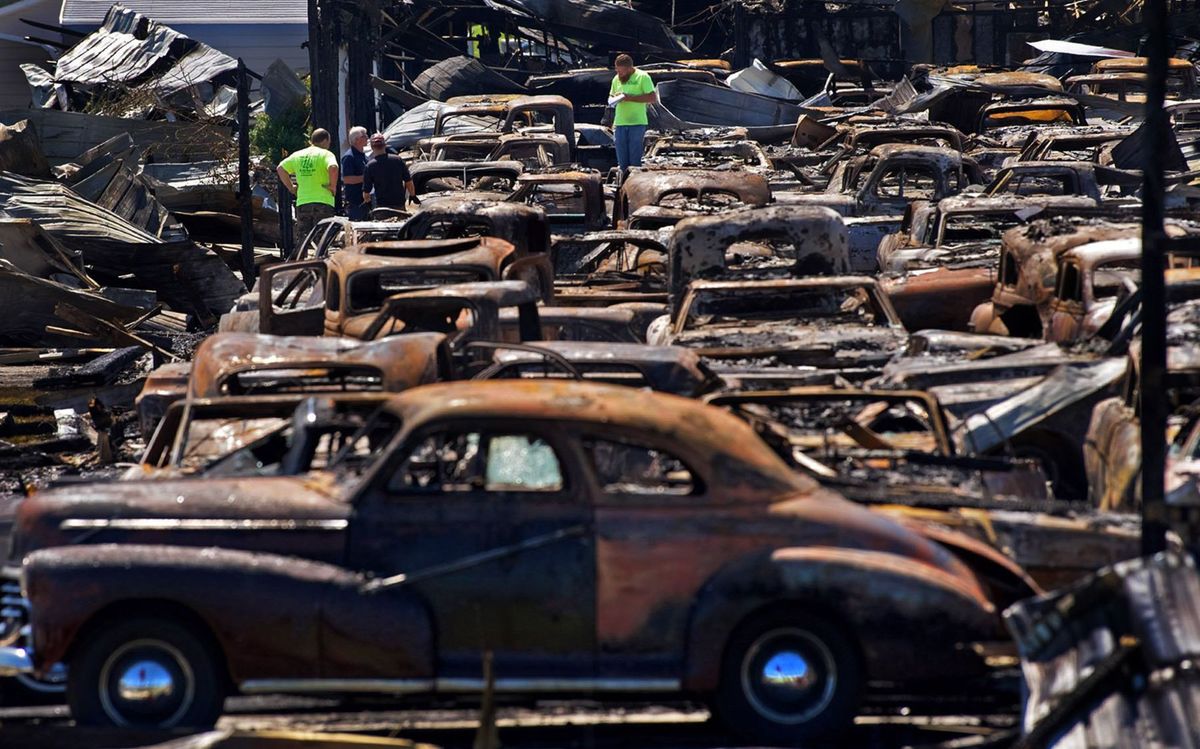 Hãng Country Classic Cars mất 1/4 số xe cổ sau vụ cháy hôm 8-8 - Ảnh: SL Today