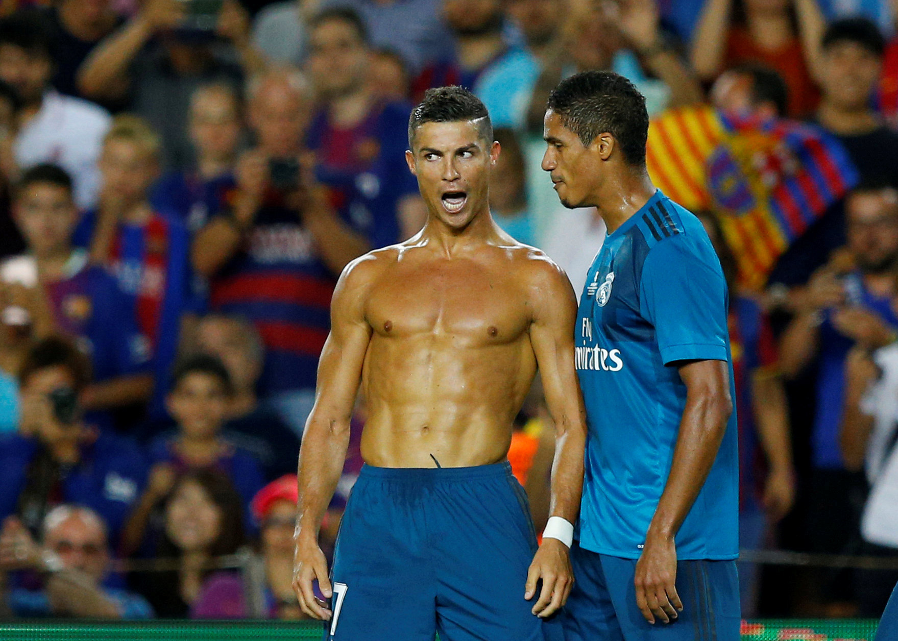 Ronaldo ăn mừng bàn thắng nâng tỉ số lên 2-1 cho R.M. Ảnh: REUTERS