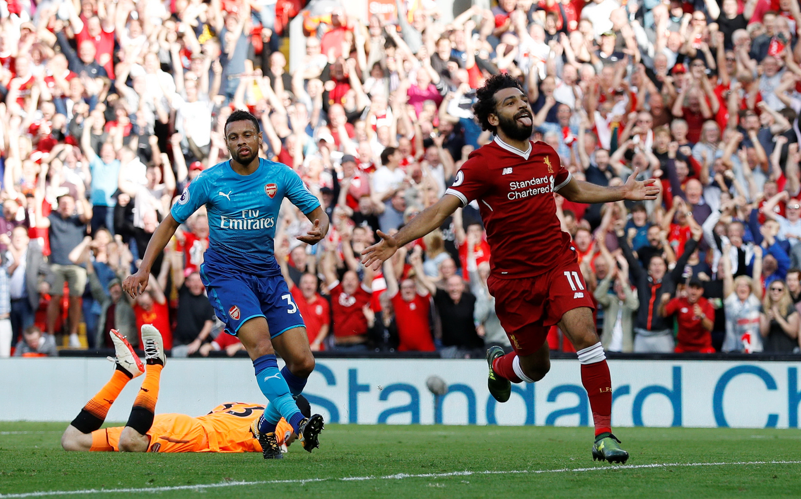 Salah ăn mừng bàn nâng tỉ số lên 3-0 cho Liverpool. Ảnh: REUTERS