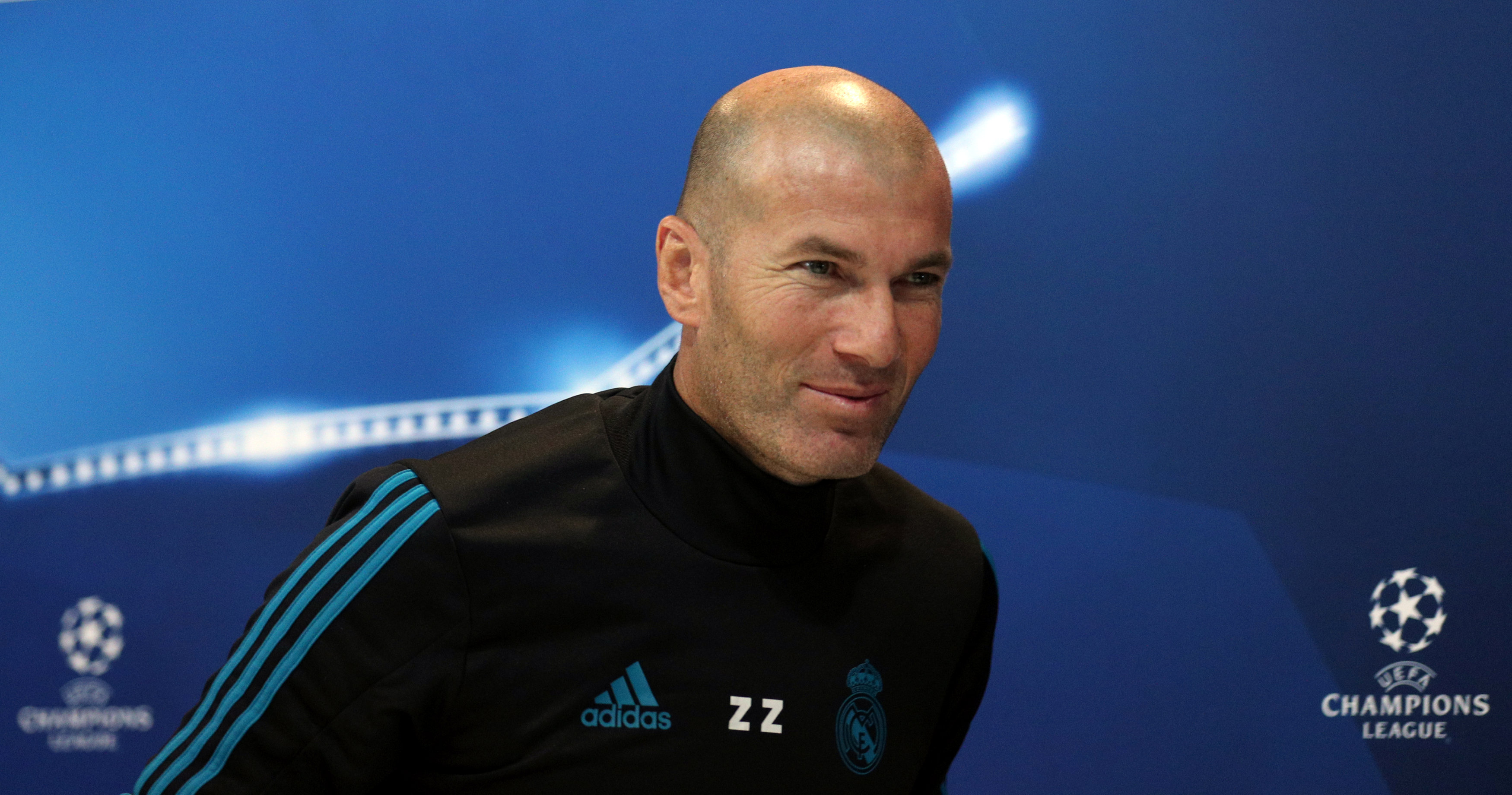HLV Zidane trong cuộc họp báo trước trận gặp Tottenham. Ảnh: REUTERS
