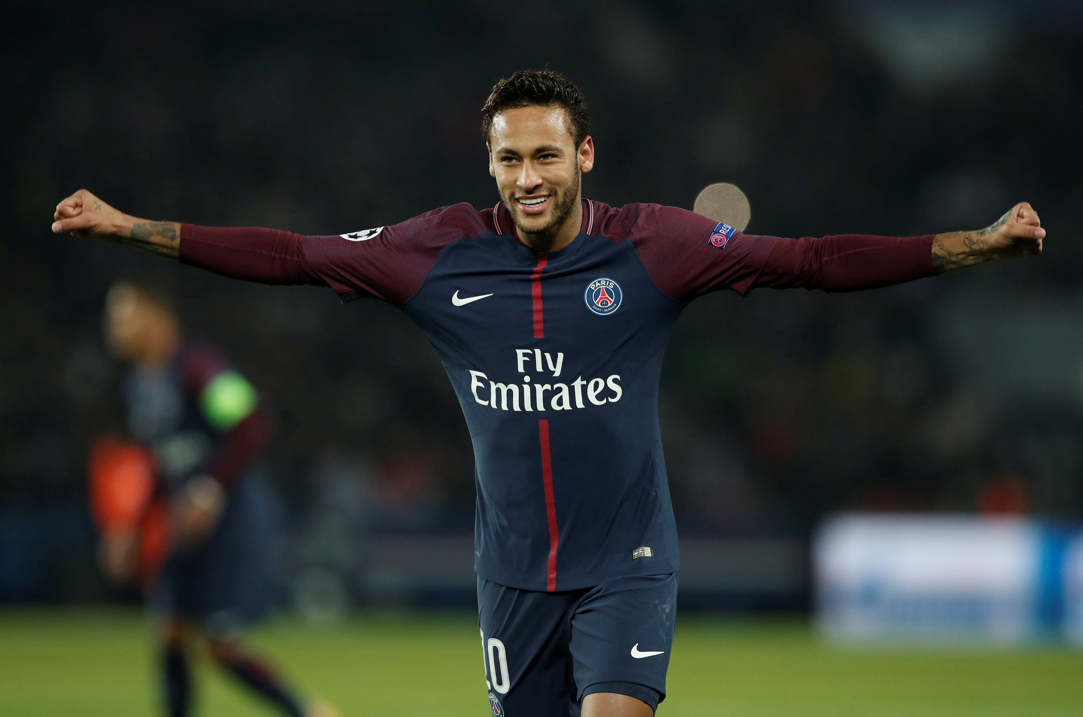 Neymar ăn mừng bàn nâng tỉ số lên 2-0 cho PSG. Ảnh: REUTERS