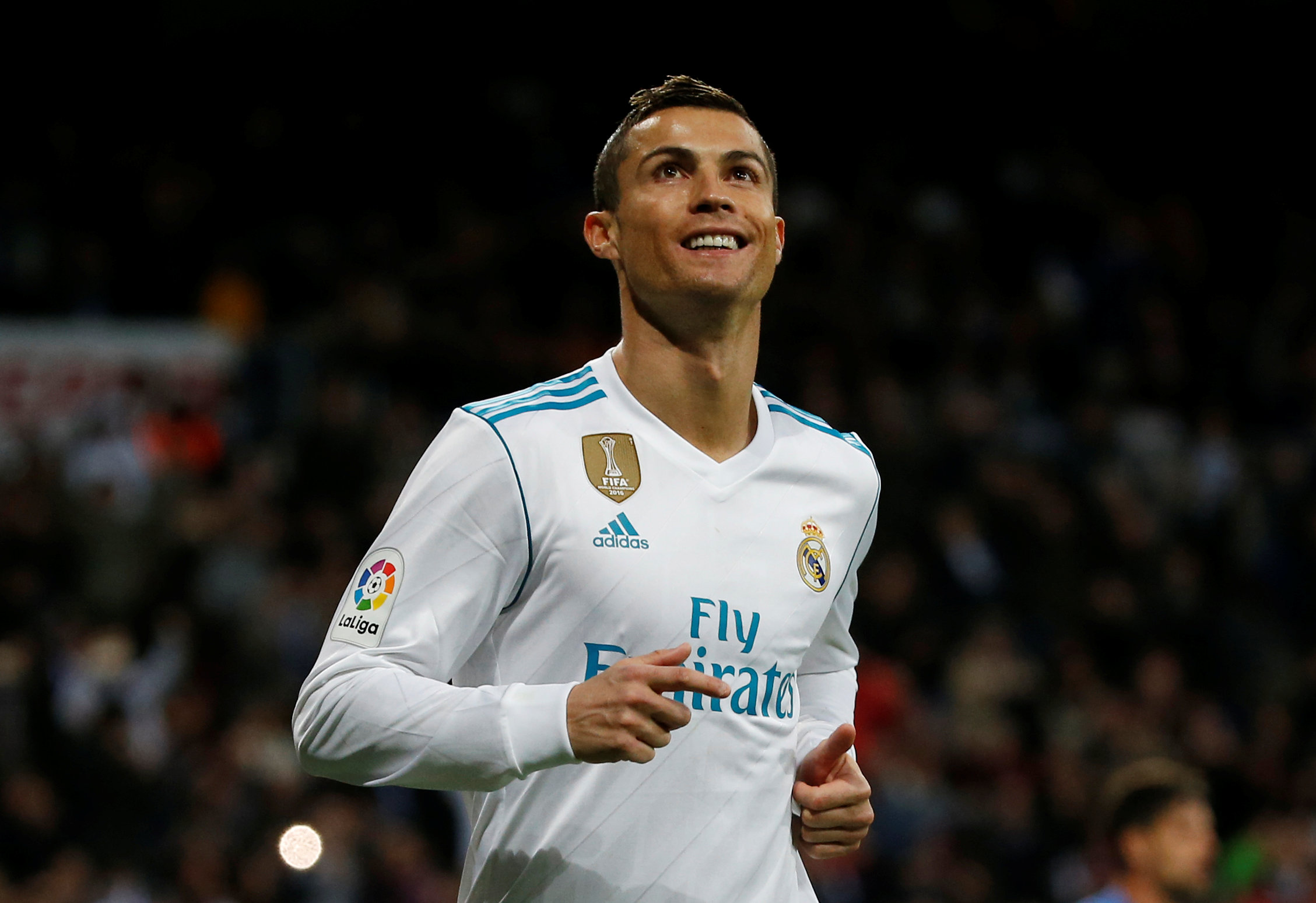 Ronaldo ăn mừng bàn nâng tỉ số lên 3-2 cho R.M. Ảnh: REUTERS