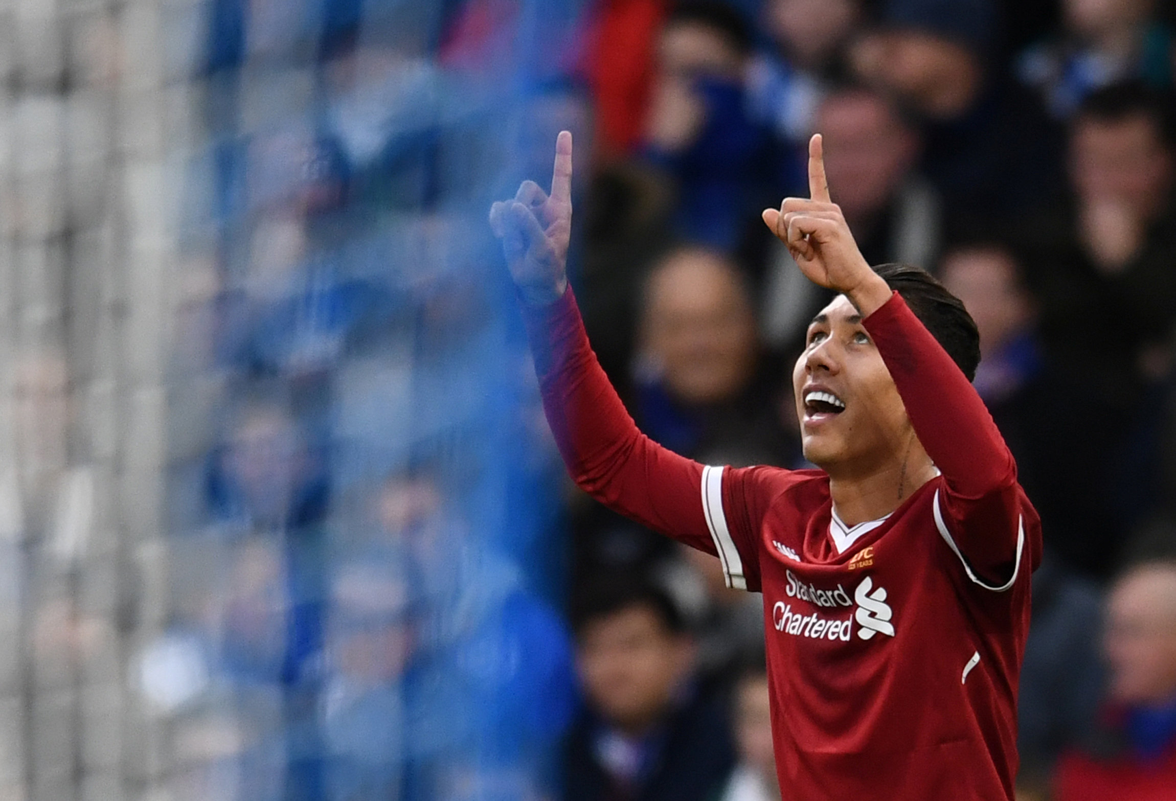 Firmino ăn mừng bàn nâng tỉ số lên 2-0. Ảnh: REUTERS