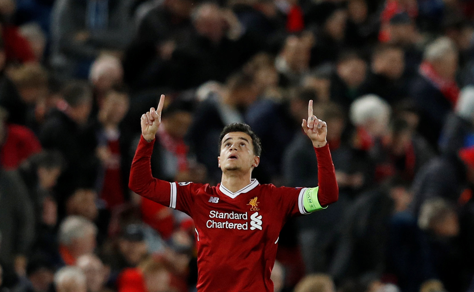 Niềm vui của Coutinho sau khi hoàn tất cú hat-trick cho Liverpool. Ảnh: REUTERS