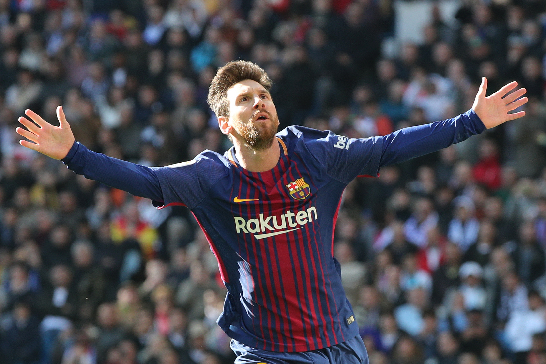 Messi tỏa sáng rực rỡ giúp Barca đè bẹp R.M