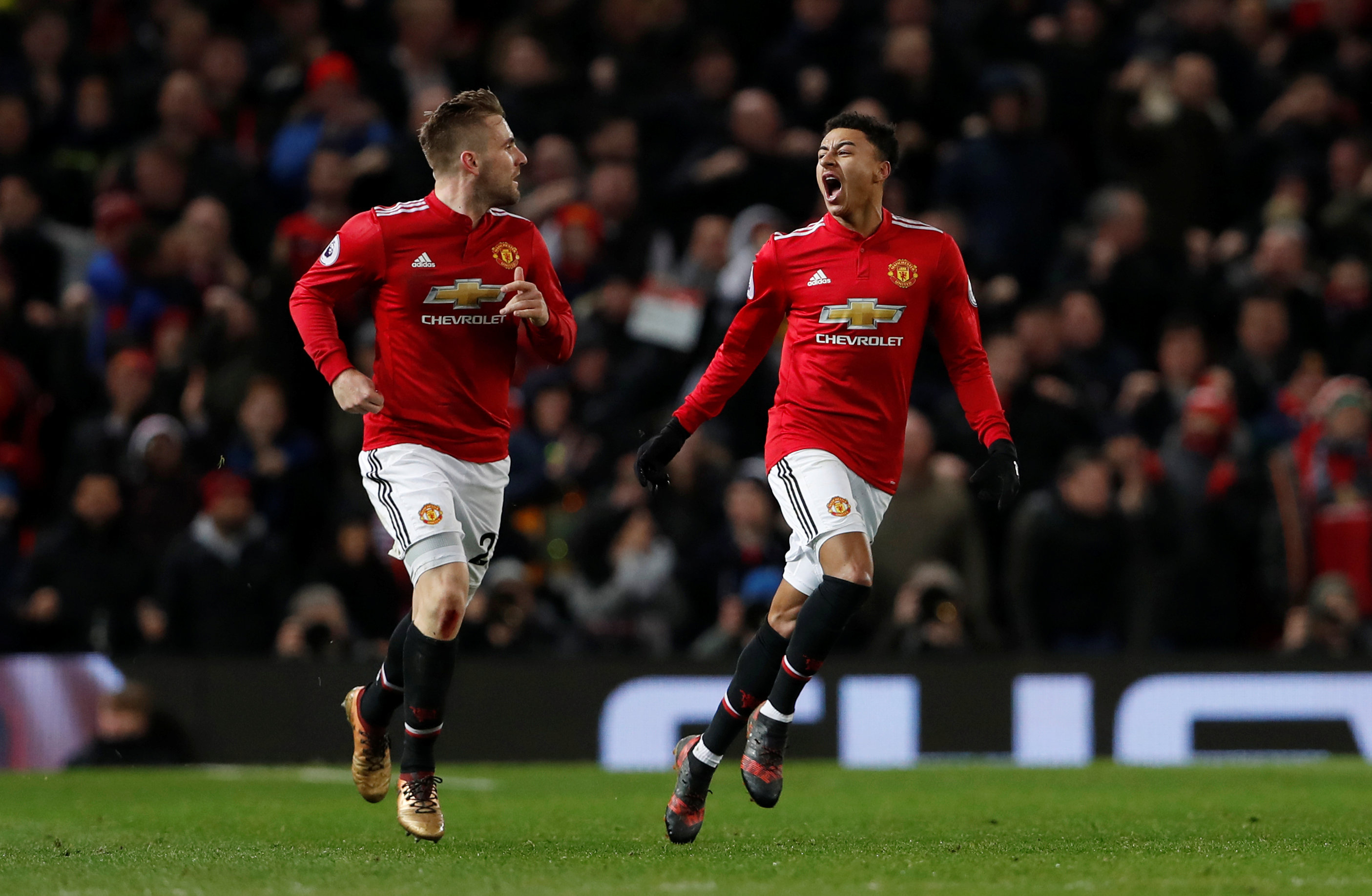 Niềm vui của Lingard sau khi gỡ hòa 2-2 cho M.U. Ảnh: REUTERS