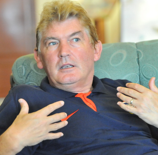 HLV Steve Darby. Ảnh: S.H