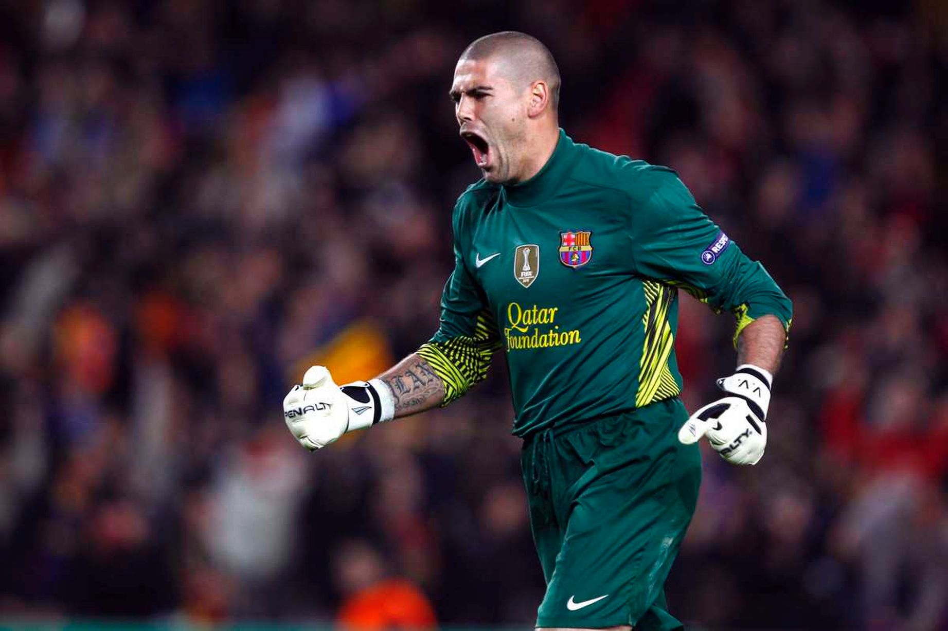 Valdes chọn rời khỏi Barca để khẳng định bản thân. Ảnh: ACTON IMAGES