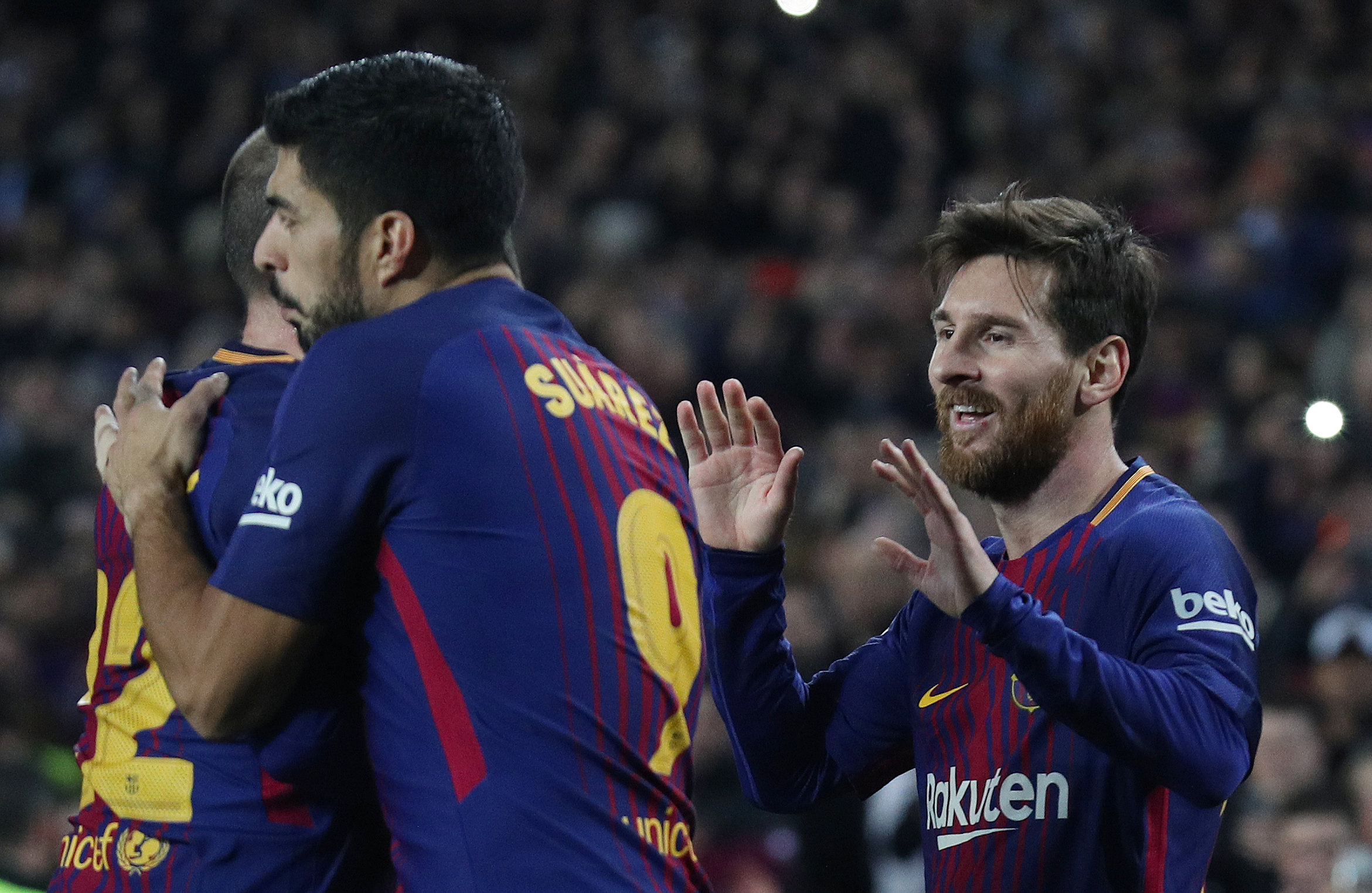 Messi và các đồng đội sẽ đối đầu với Valencia ở bán kết Cúp nhà vua. Ảnh: REUTERS