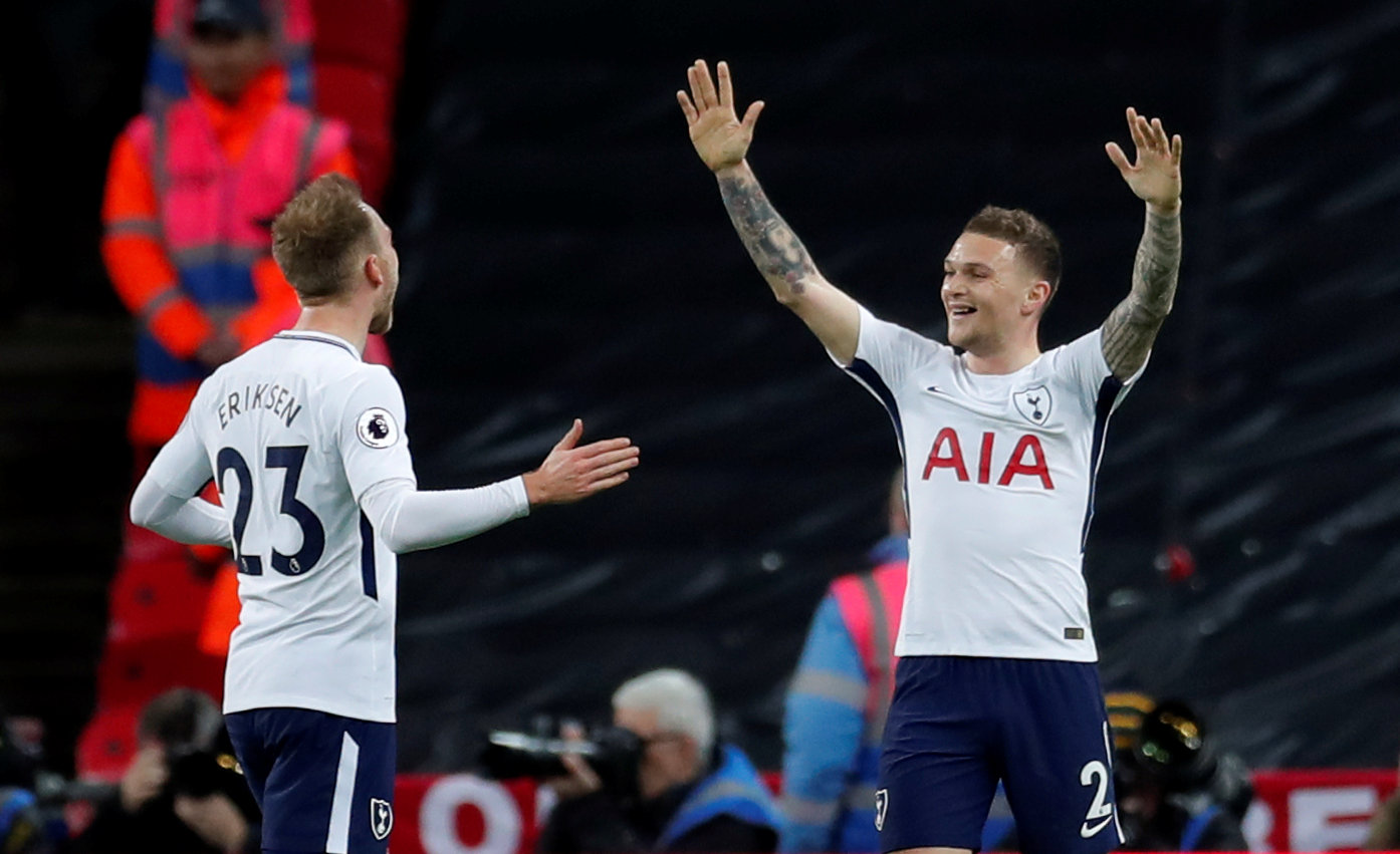 Các cầu thủ Tottenham ăn mừng bàn nâng tỉ số lên 2-0. Ảnh: REUTERS