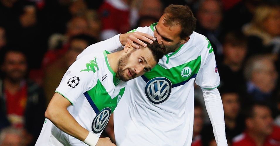 Daniel Caligiuri (trái) - người hùng của Schalke 04 trong chiến thắng trước Mainz 05. Ảnh: GETTY IMAGES