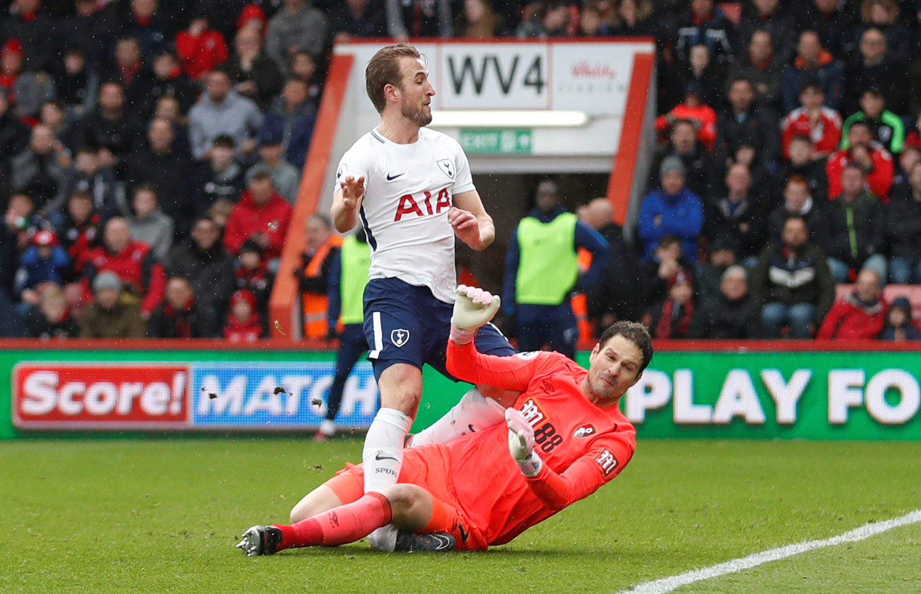 Son Heung-Min lập cú đúp, Tottenham đè bẹp Bournemouth tại Vitality