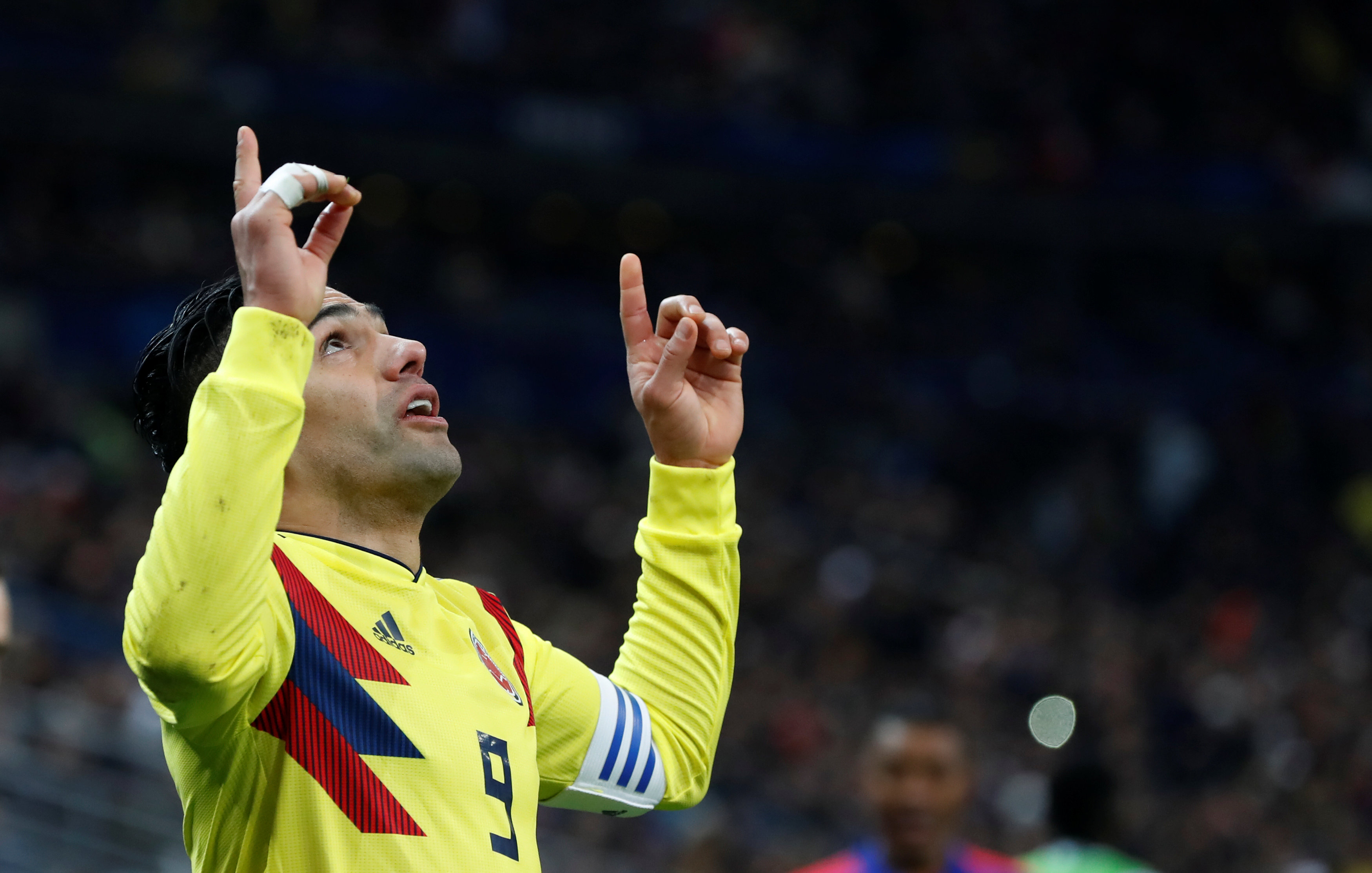 Falcao ăn mừng bàn gỡ 2-2 cho Colombia. Ảnh: REUTERS