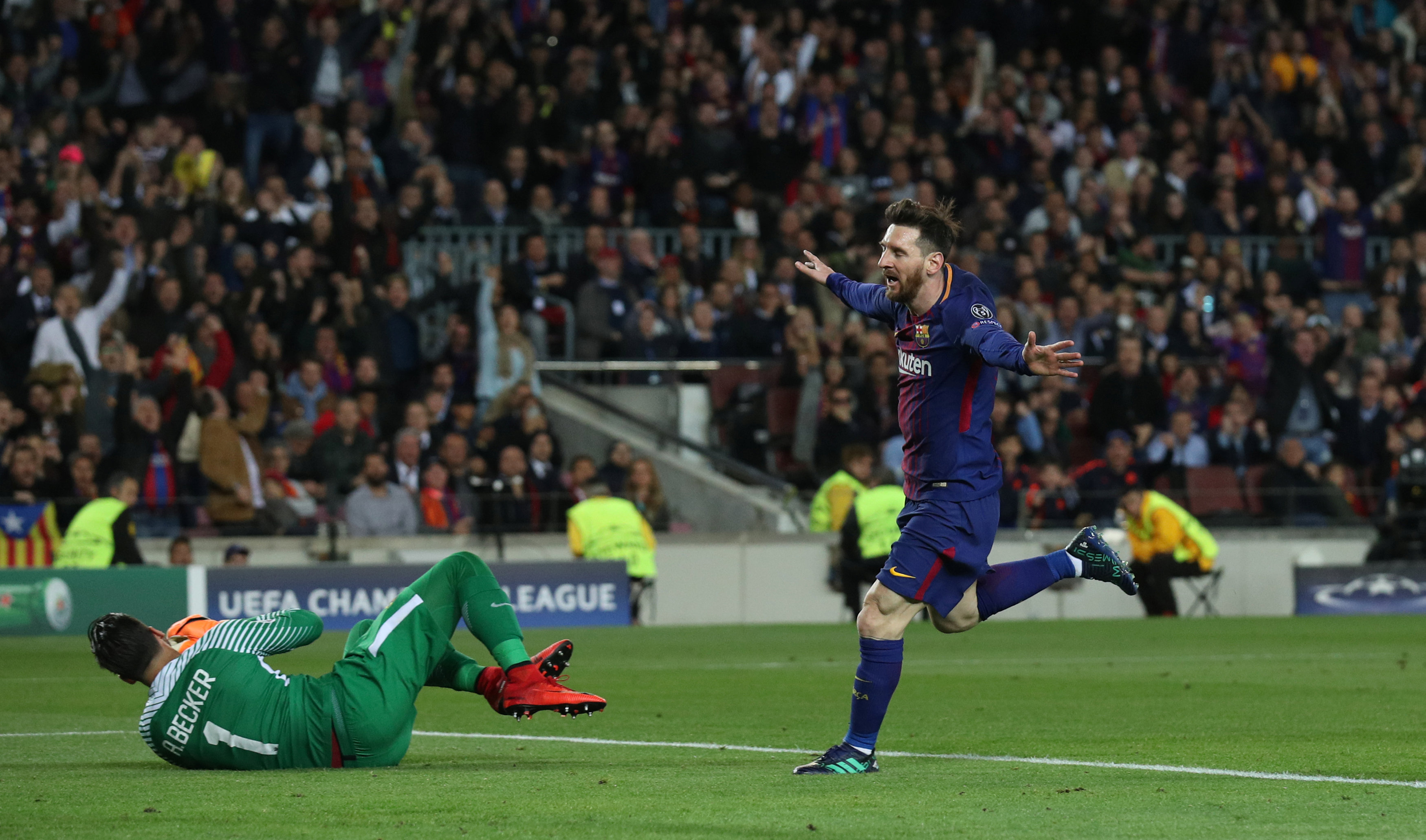 Messi ăn mừng sau khi Barcelona có bàn mở tỉ số. Ảnh: REUTERS