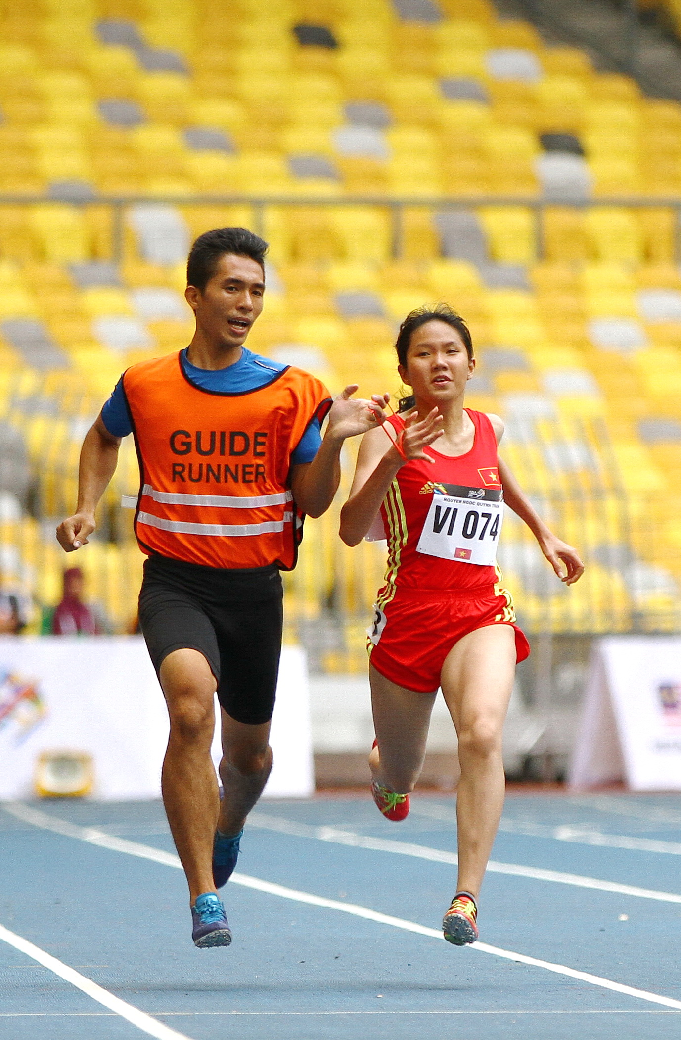 Quỳnh Trâm thi đấu tại ASEAN Para Games 2017...