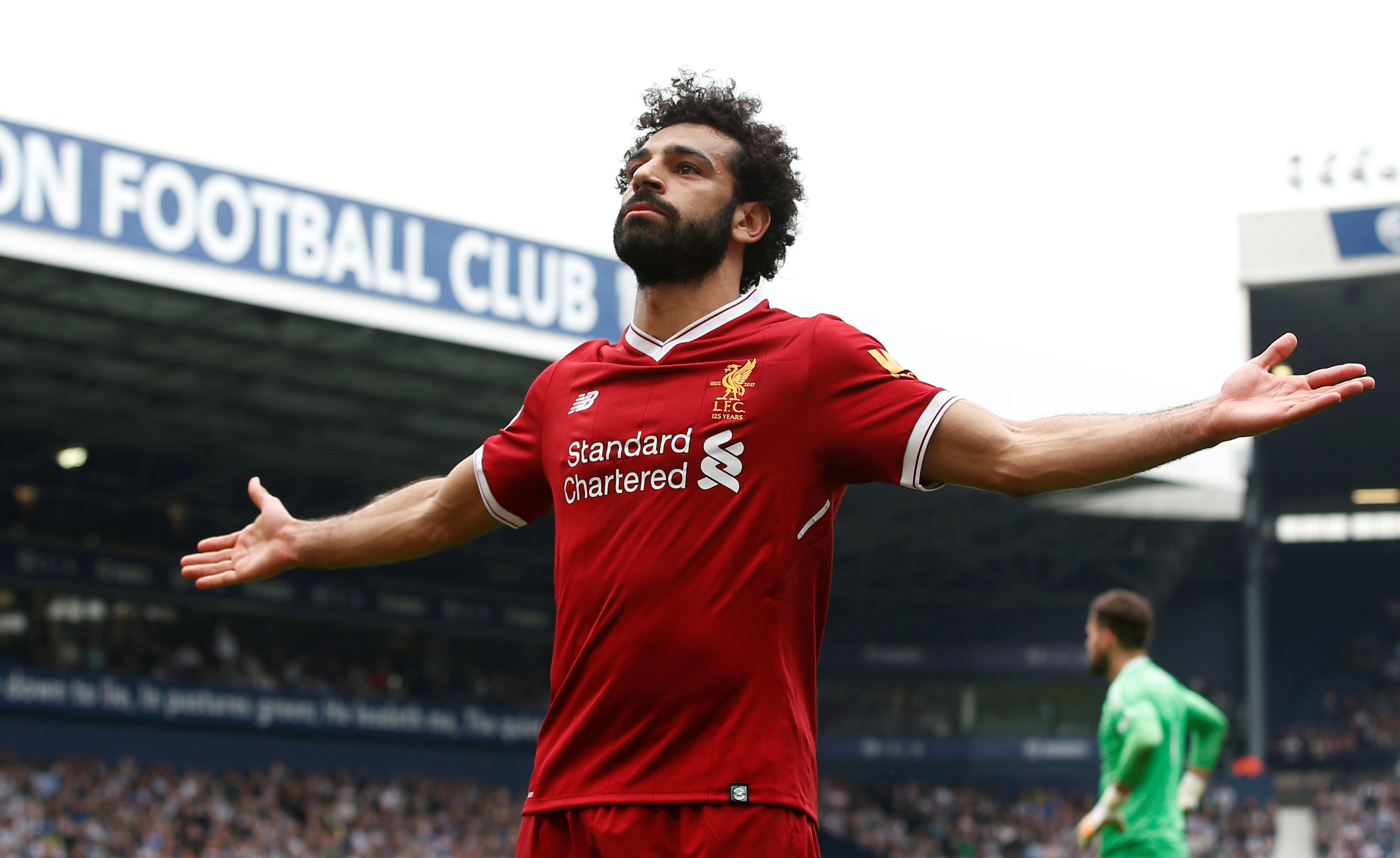 Salah ăn mừng bàn nâng tỉ số lên 2-0 cho Liverpool. Ảnh: REUTERS